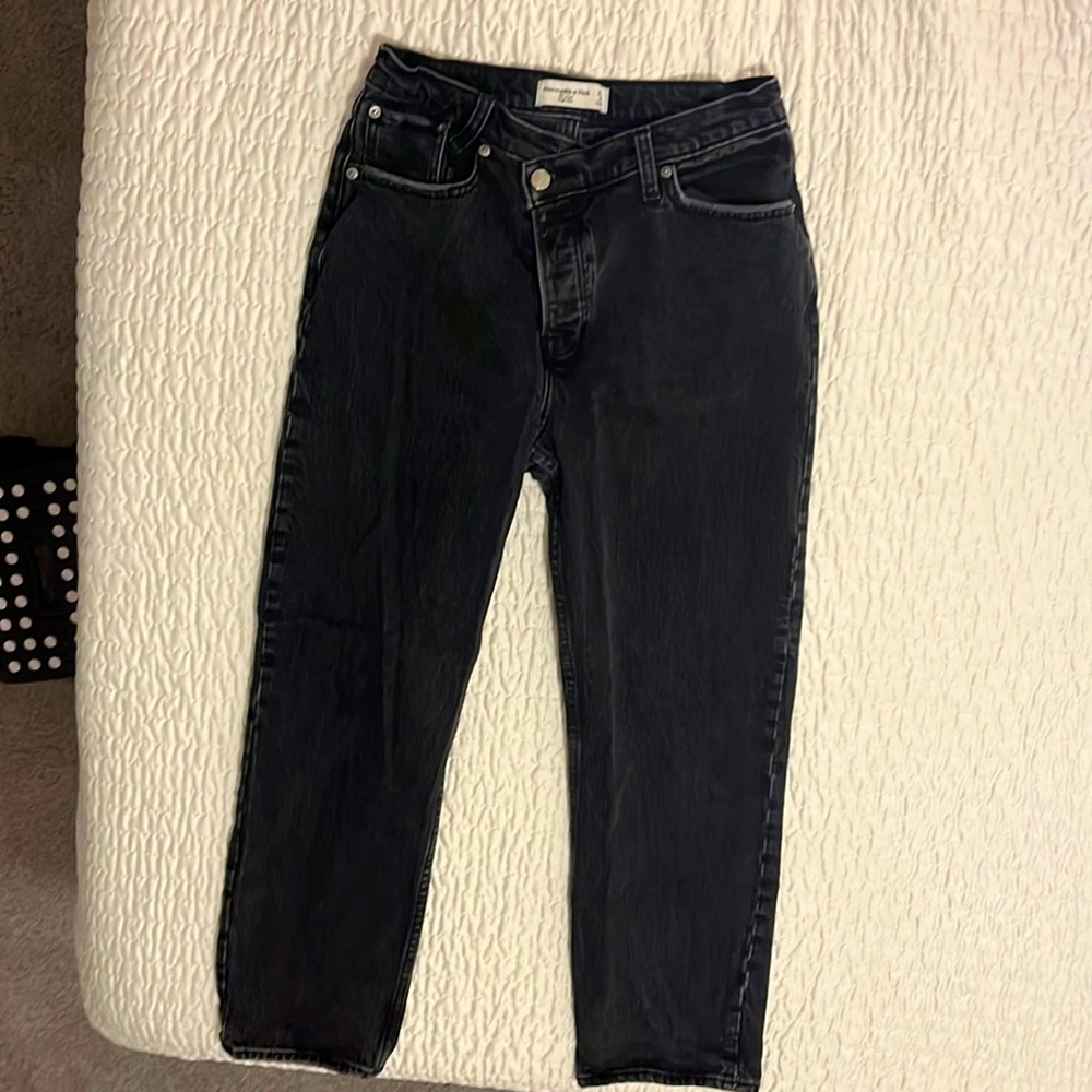 Abercrombie & Fitch The Dad High Rise Criss Cross Waistband